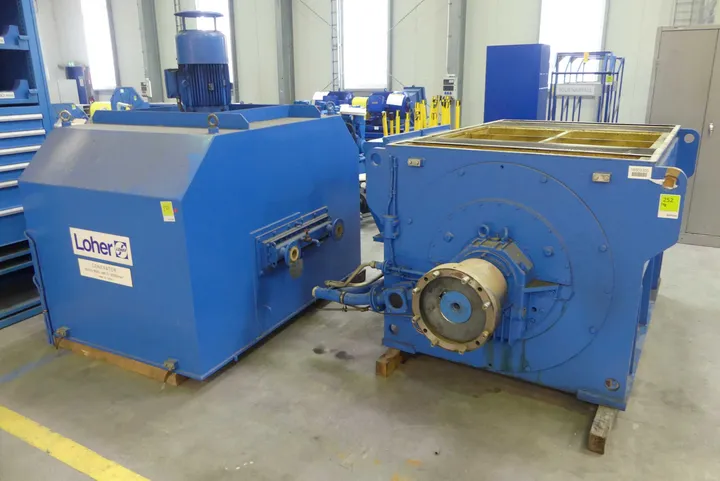 Loher Generator, zweiteilig